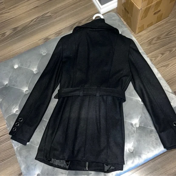 Guess coat - Picture 3 of 3